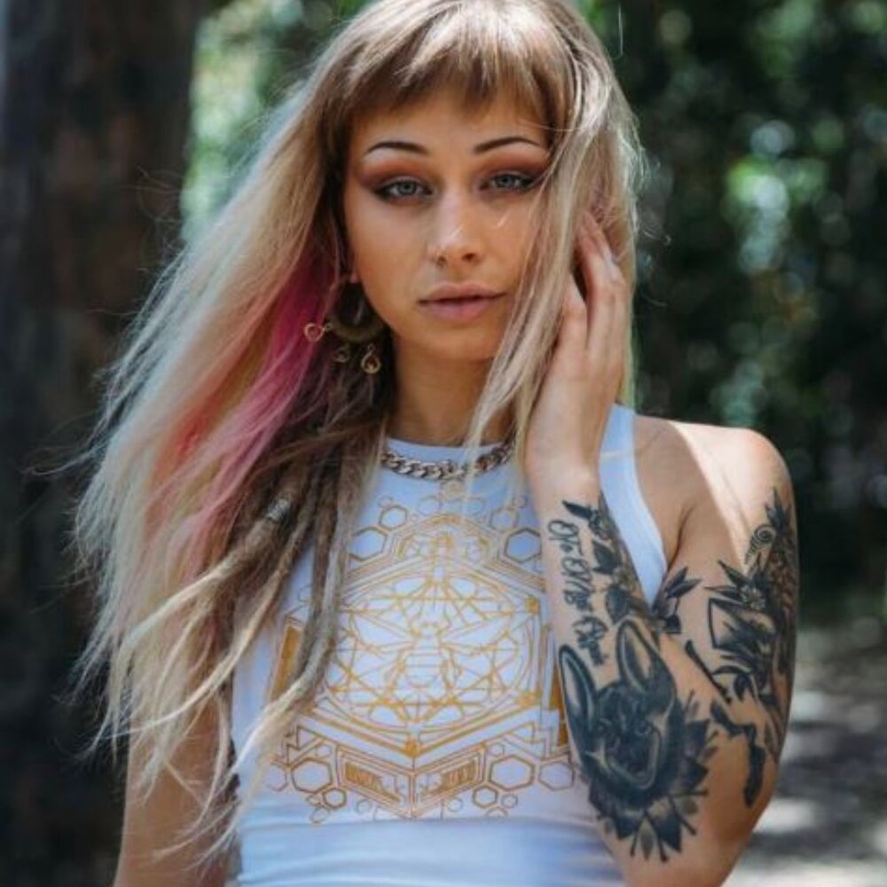 Golden Sacred Geometric Honey Bee - White Fitted Crop Top SZ M